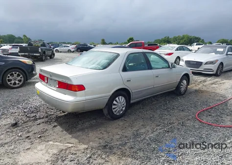 2000 Toyota Camry Ce/Le/Xle from USA, damaged, VIN 4T1BG22K6YU705688